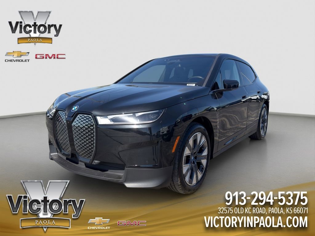 2022 BMW iX xDrive50's photo