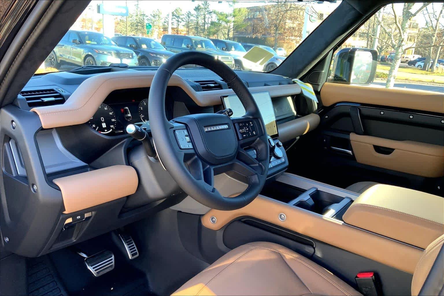 2026 Land Rover Defender V8 - Photo 9