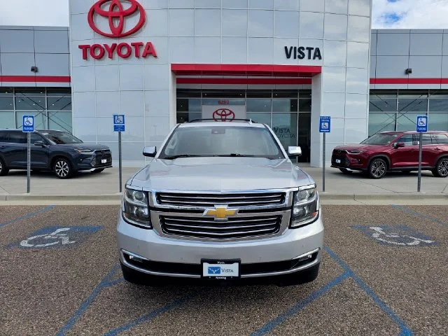 Used 2018 Silver Ice Metallic Chevrolet Premier image 2