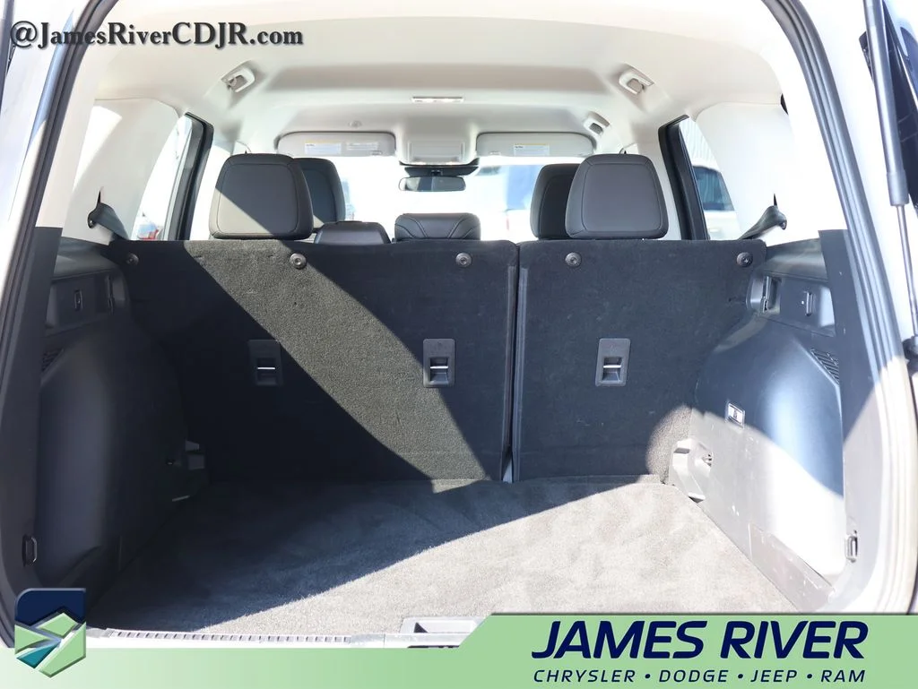 Used 2025 White Ford Big Bend image 14