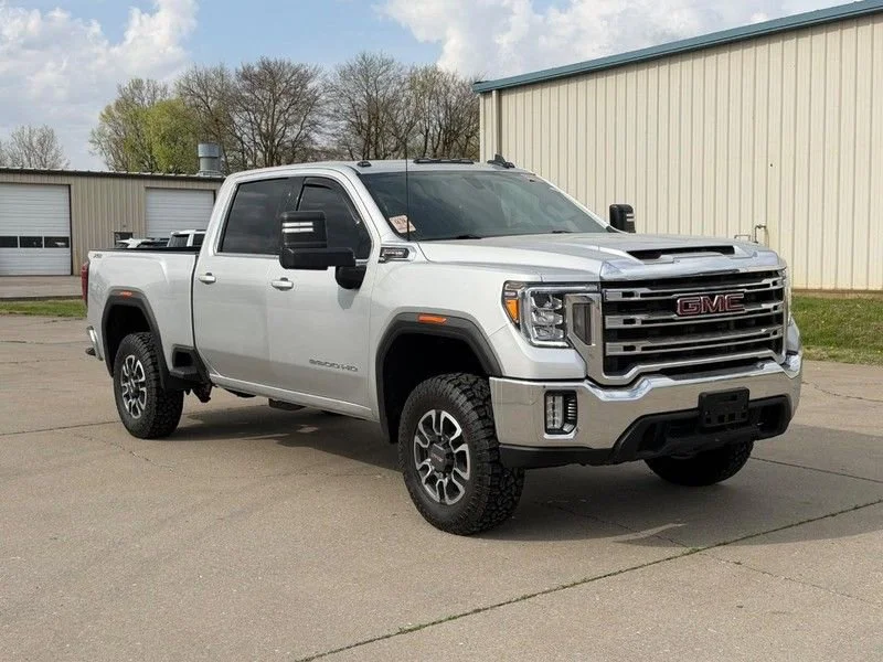 2021 GMC Sierra 4WD Crew Cab Standard Box SLE's photo