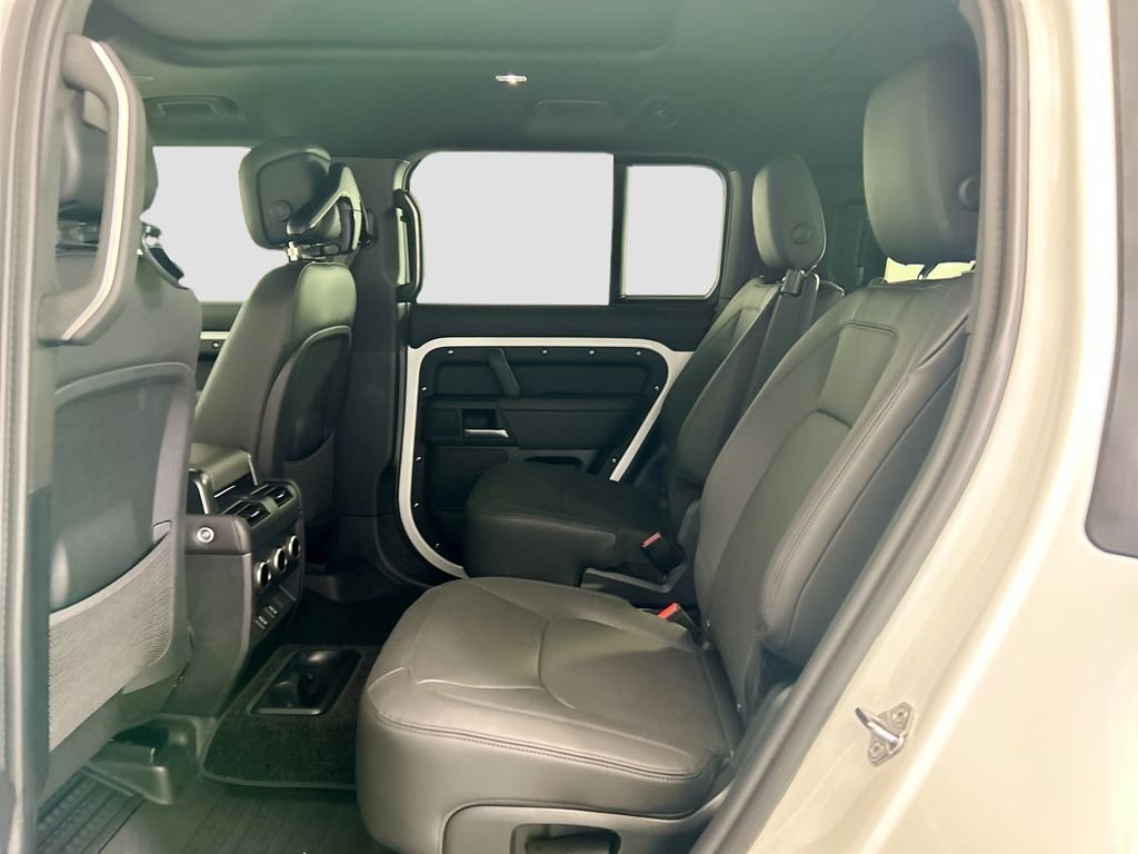 2026 Land Rover Defender S - Photo 20