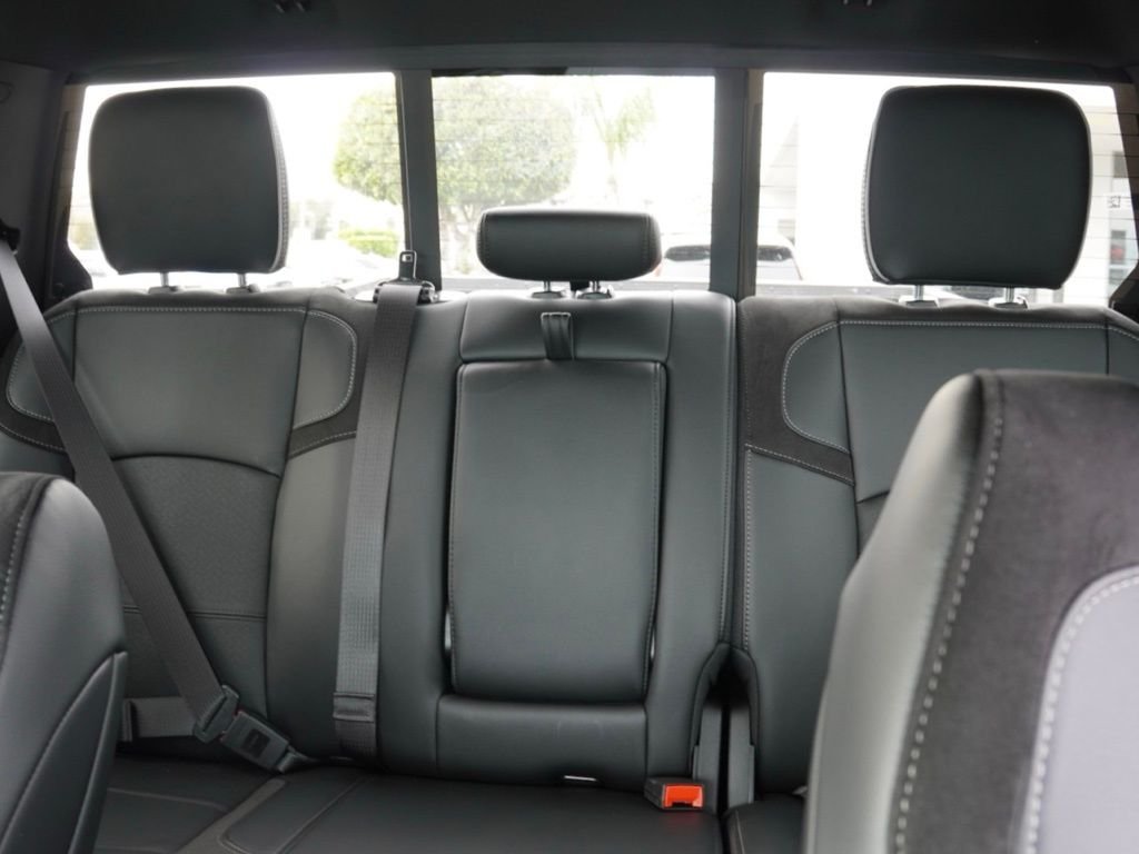 New 2026 Bright White Clear-Coat Exterior Paint RAM Laramie image 27