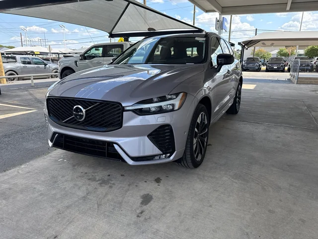 2026 Volvo XC60 B5 Plus