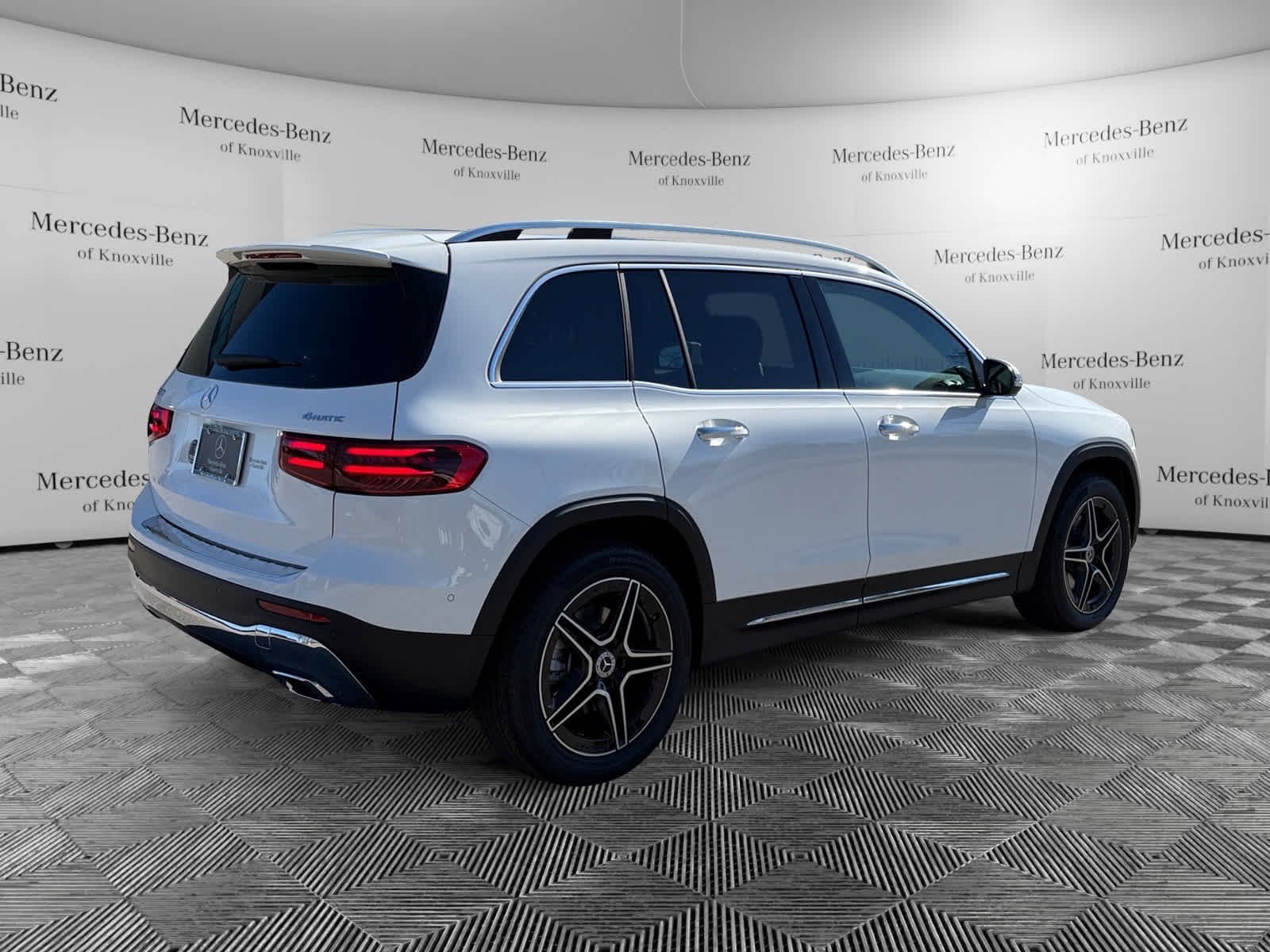 Used 2026 Polar White Mercedes-Benz GLB 250 image 5