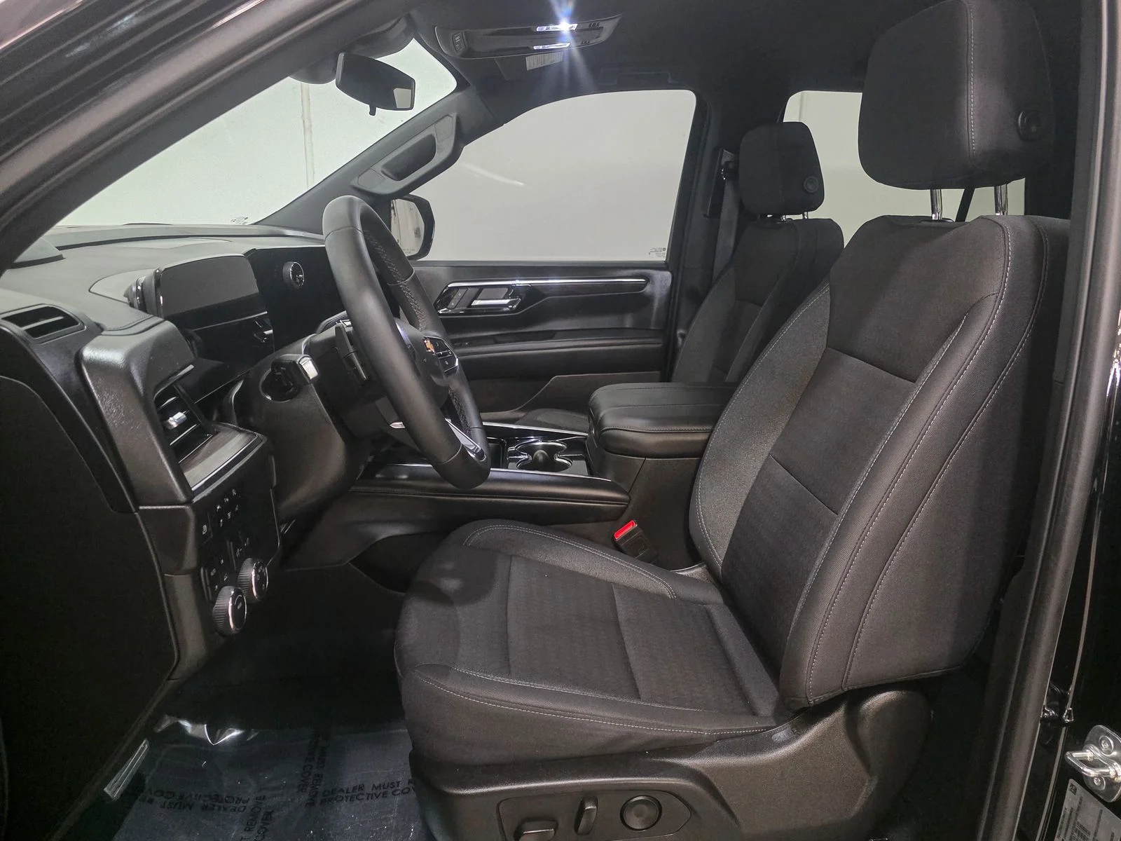 2025 Chevrolet Tahoe LS - Photo 21