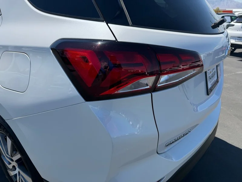 Used 2022 IRIDESCENT PEARL TRICOAT Chevrolet LT image 24