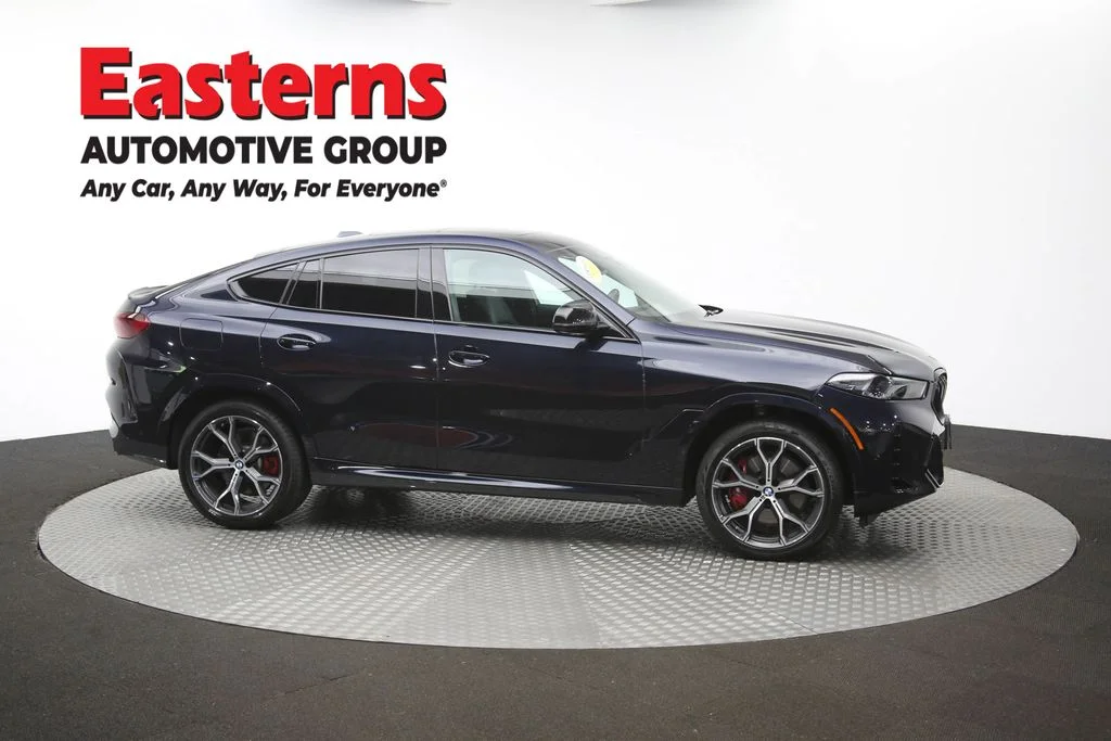 Used 2025 Black BMW M60i image 49