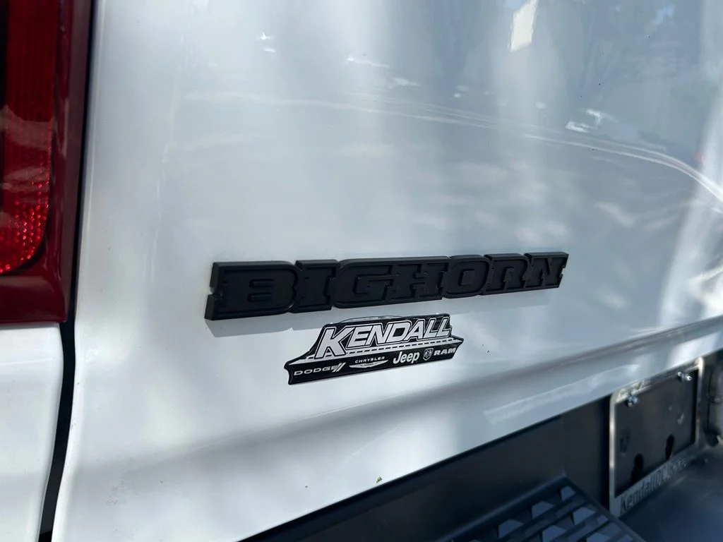 Used 2023 White Ram Big Horn/Lone Star image 33