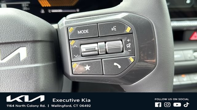 New 2027 Terrain Brown / Black Roof Kia X-Line S image 14