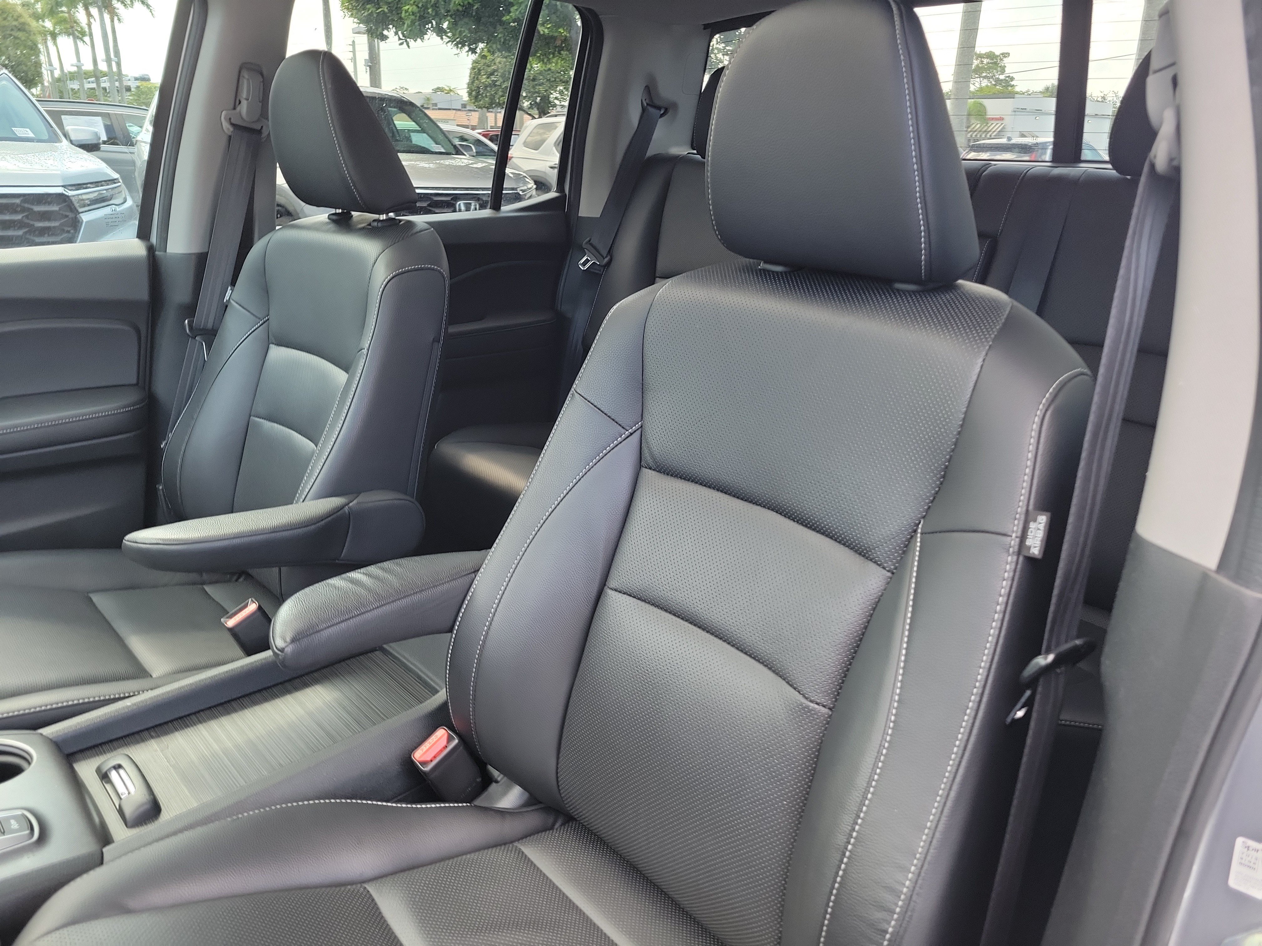 Certified Used 2023 Lunar Silver Metallic Honda AWD RTL-E image 49