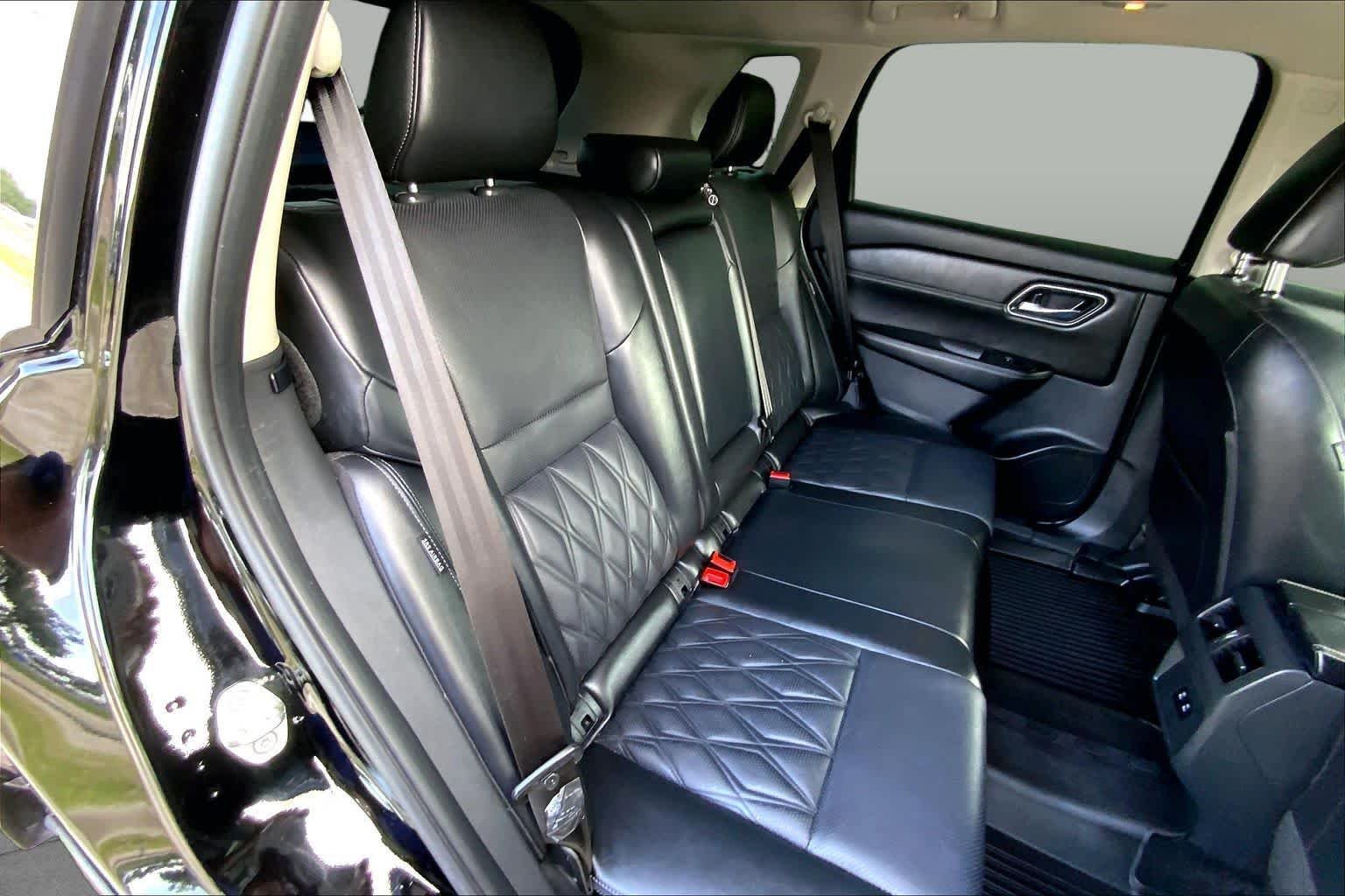 Used 2024 Super Black Nissan Platinum image 20