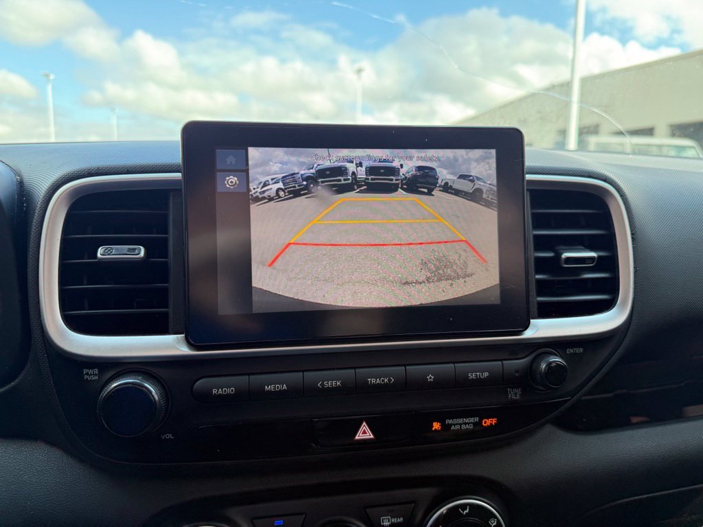 Used 2025 Black Hyundai SE image 14