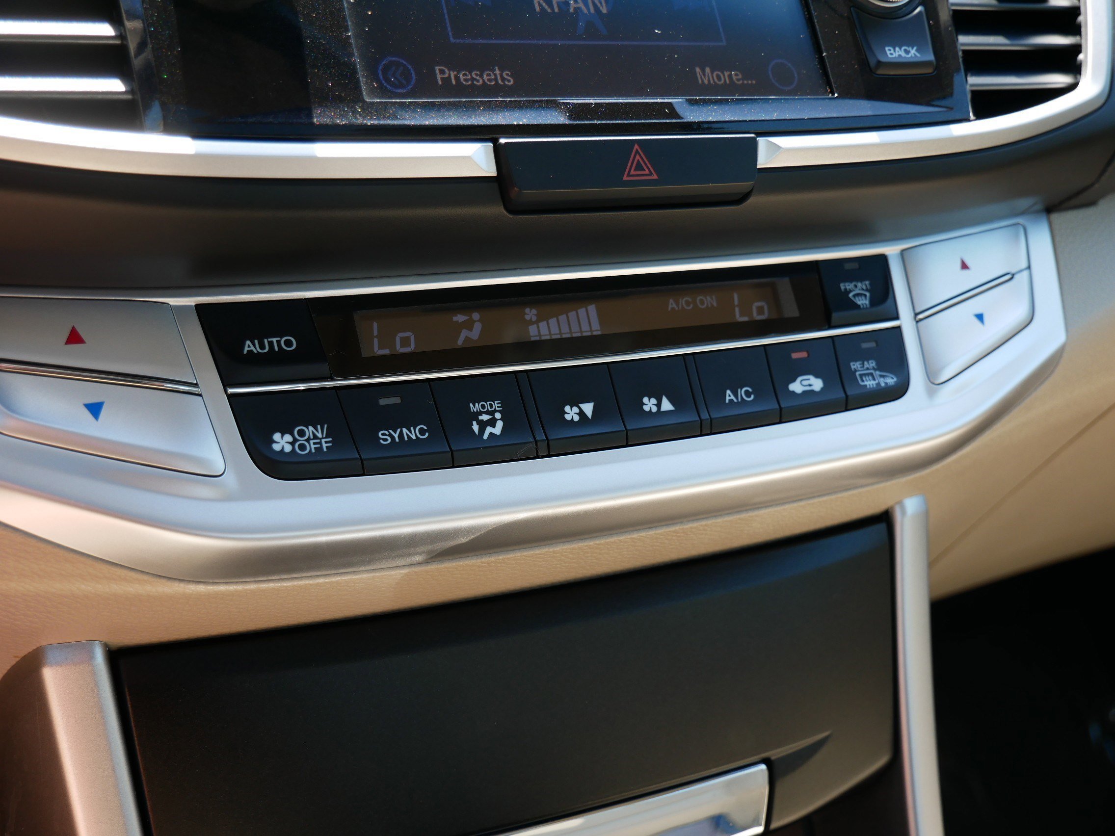 2015 Honda Accord EX-L - Photo 24