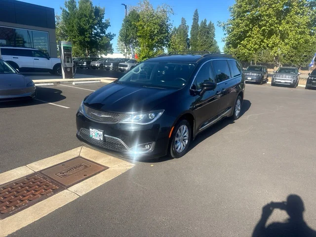 2017 Chrysler Pacifica Touring L