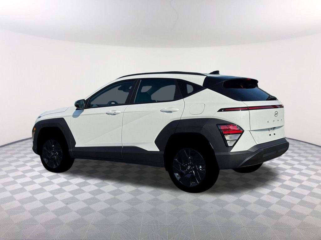 New 2026 White Hyundai SEL Sport FWD image 2