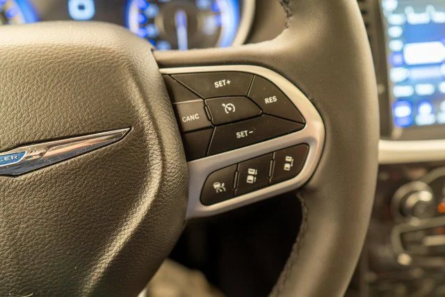 Used 2023 White Chrysler Touring image 27