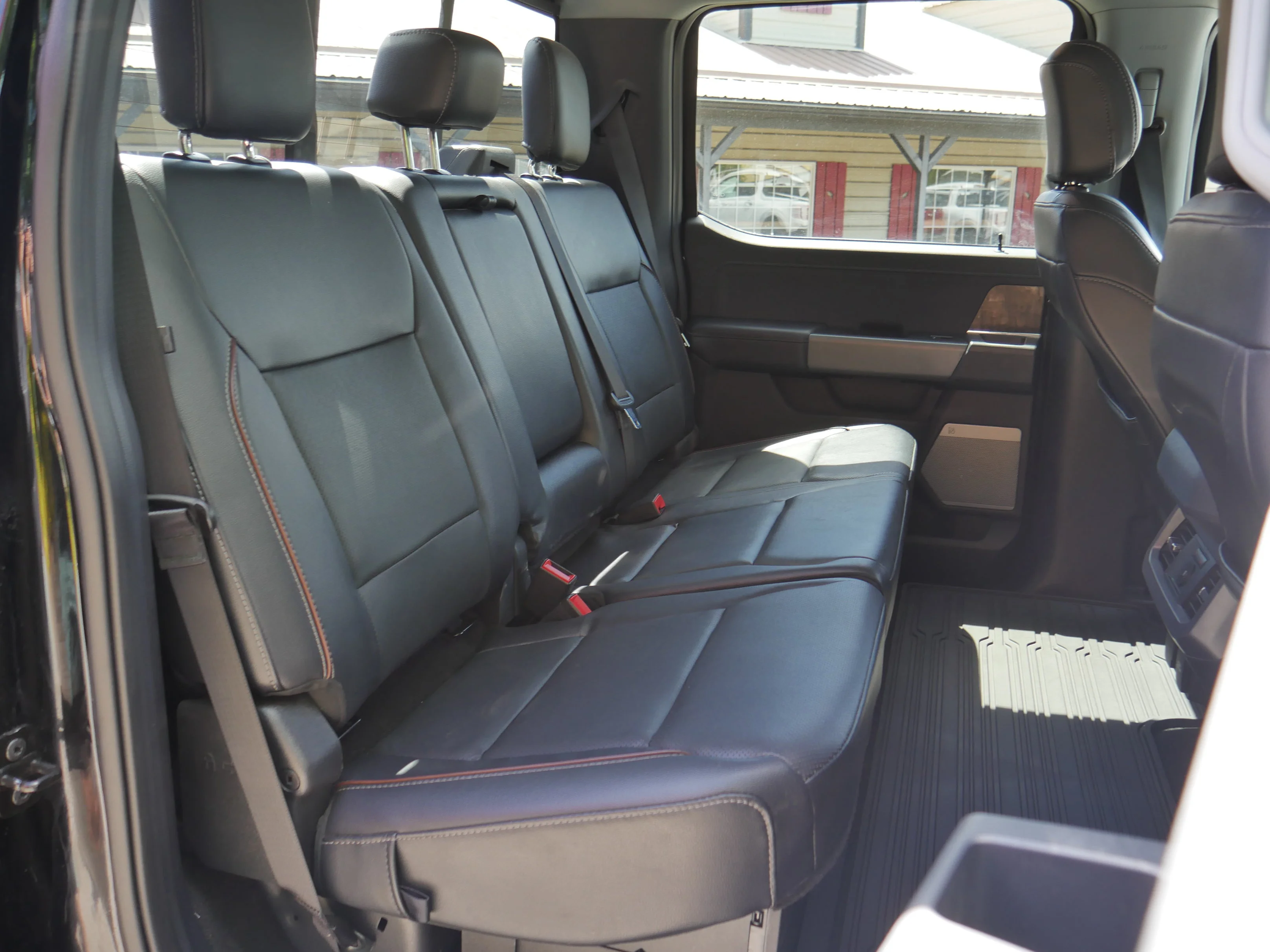 Certified Used 2024 Agate Black Metallic Ford LARIAT image 32