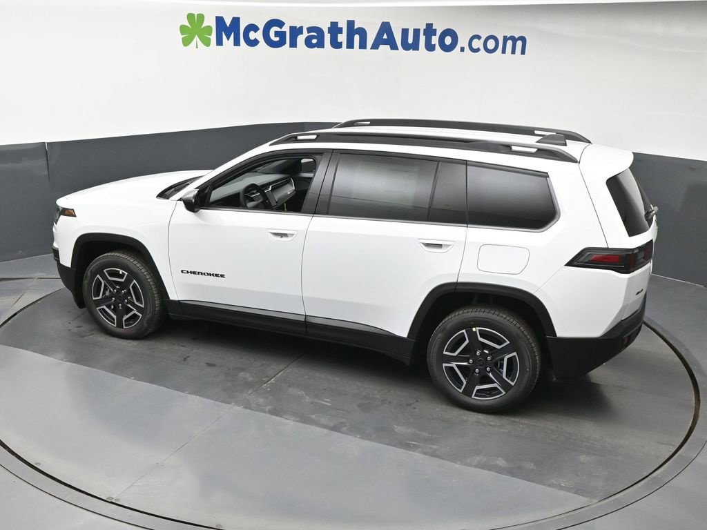 New 2026 Bright White Clear-Coat Exterior Paint Jeep Laredo image 23