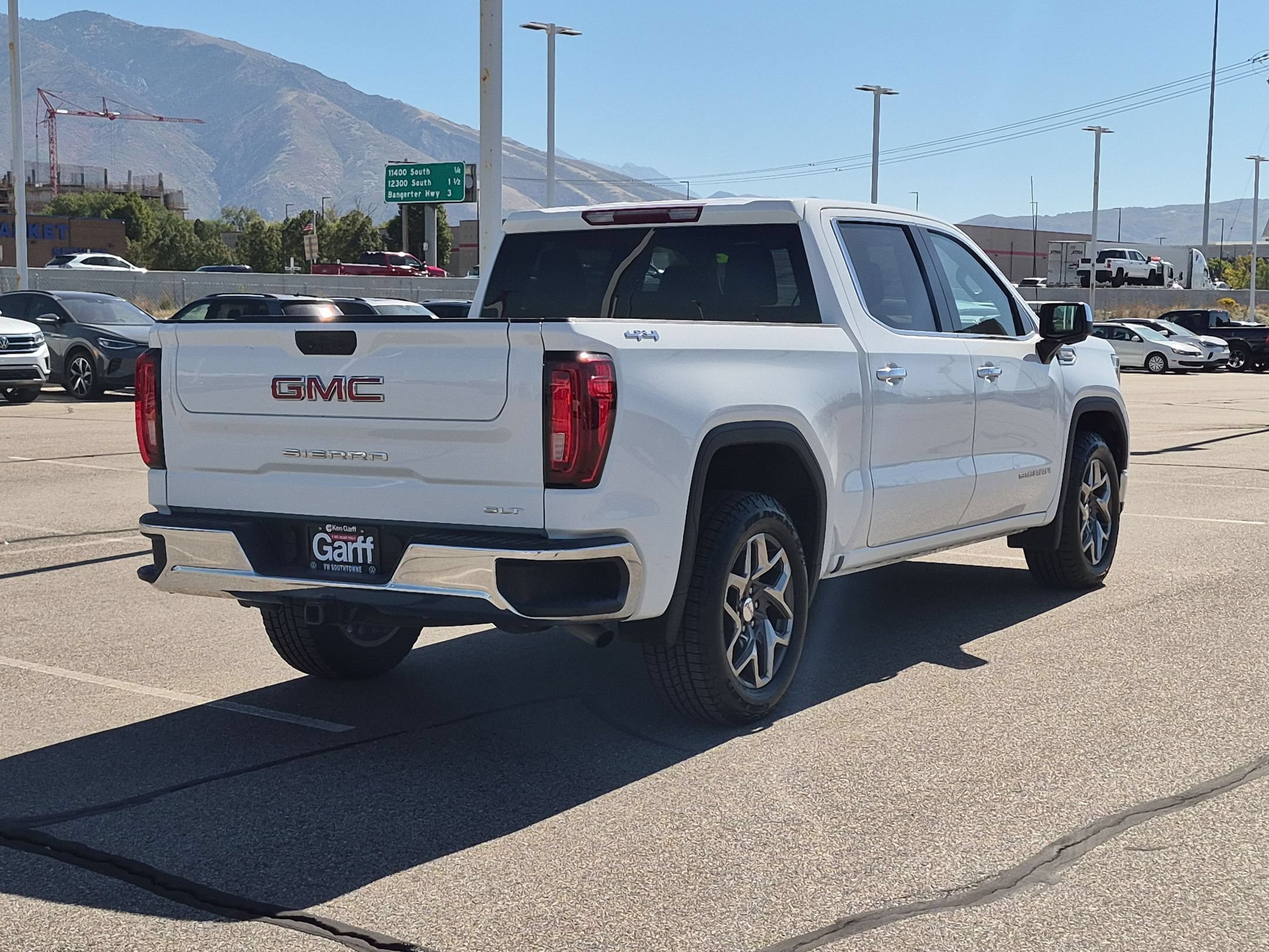 Used 2022 Summit White GMC SLT image 3