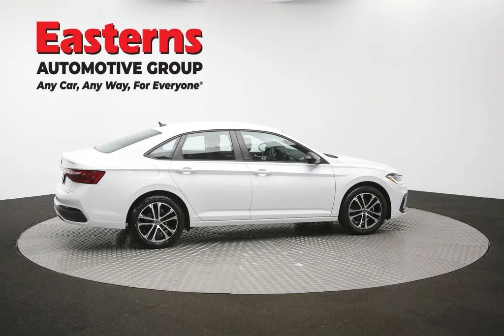 Used 2025 White Volkswagen 1.5T Sport image 42