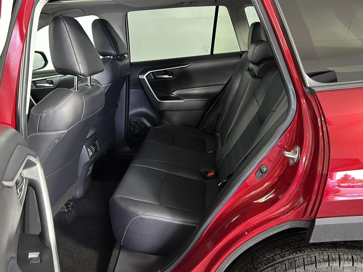 Used 2024 Ruby Flare Pearl Toyota XLE Premium image 19