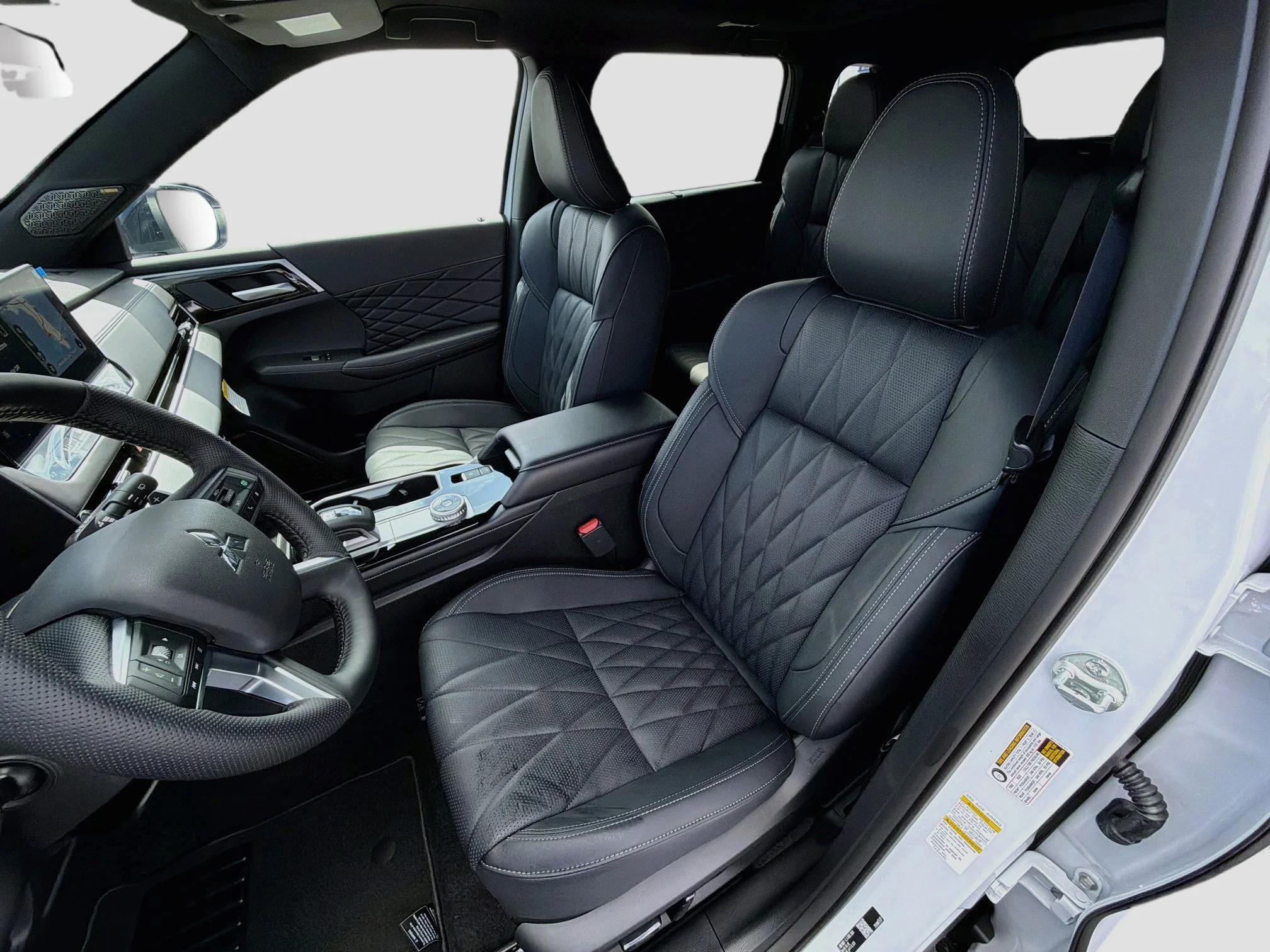 New 2026 White Diamond/Black Roof Mitsubishi BLACK EDITION 2WD image 21