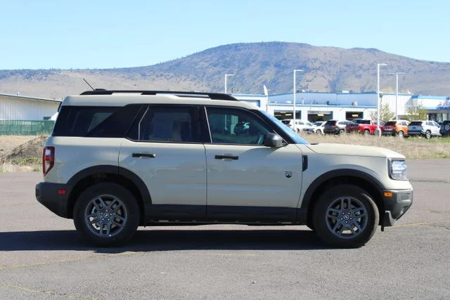 Used 2025 Beige Ford Big Bend image 7