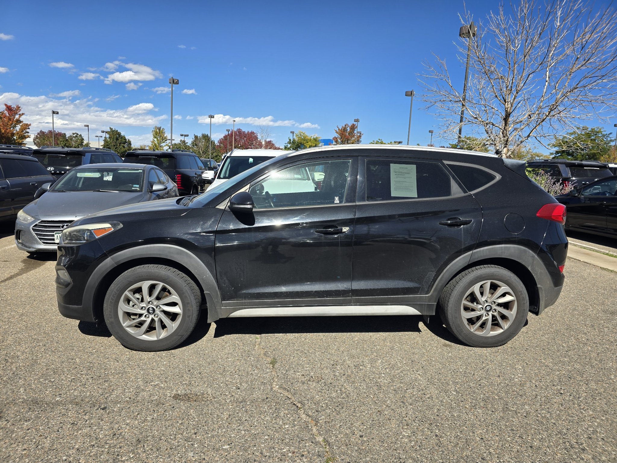 Used 2017 Black Noir Pearl Hyundai SE Plus image 13