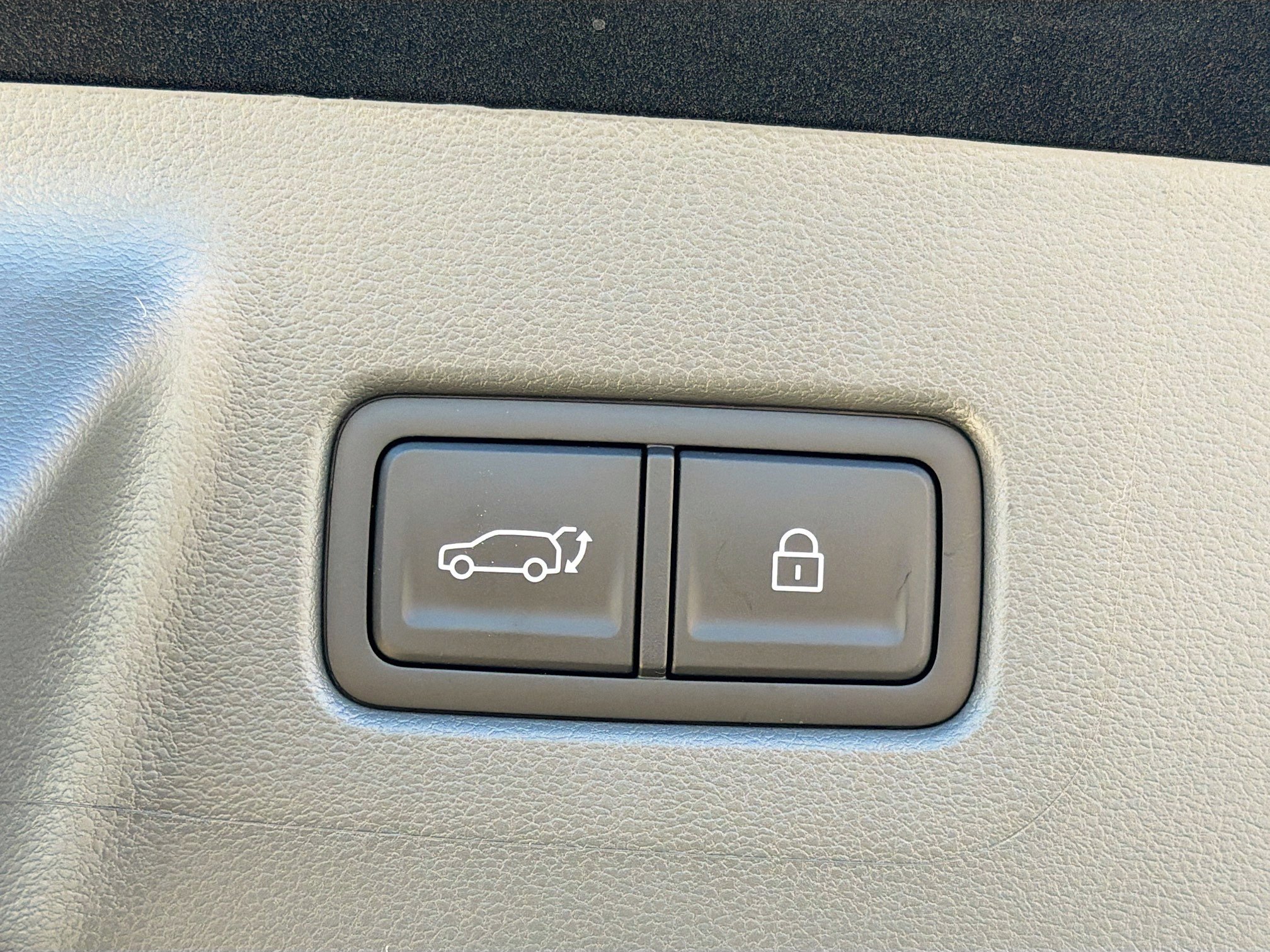 New 2026 Phantom Black Hyundai SEL FWD image 48