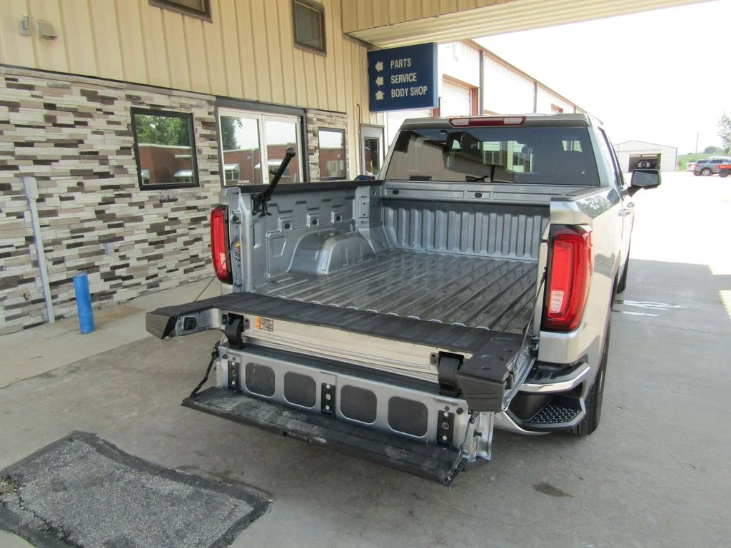Used 2025 Sterling GMC SLT image 21