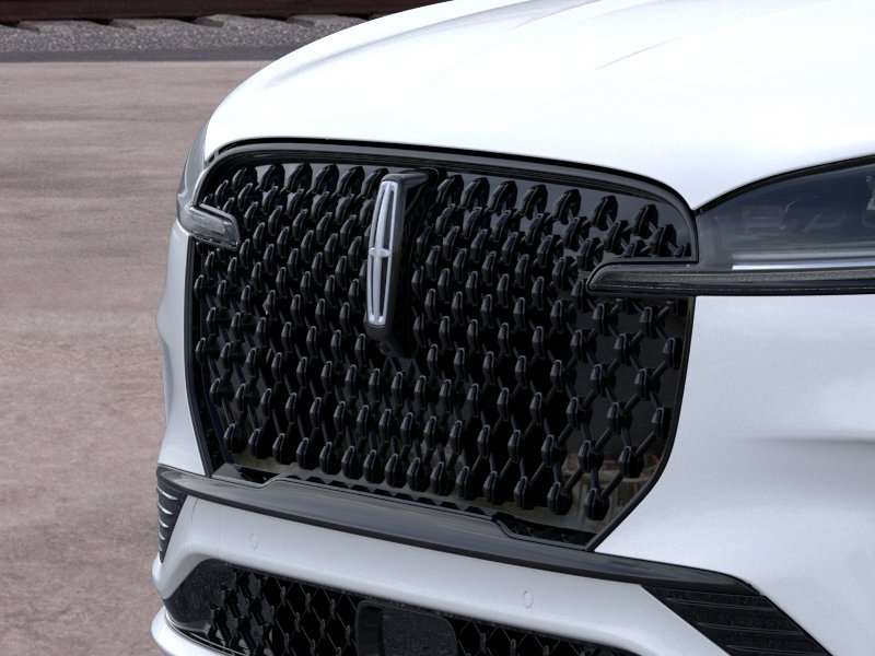 New 2026 Pristine White Metallic Tri-Coat Lincoln Reserve® image 17