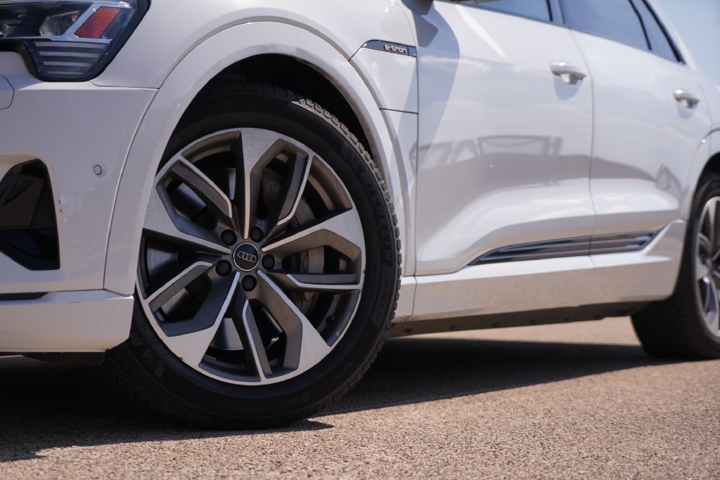 Used 2021  Audi Premium Plus image 3