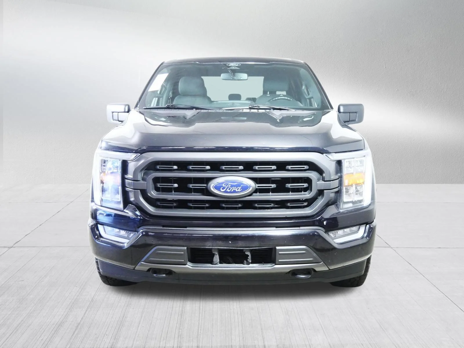 Used 2021 Agate Black Metallic Ford XLT image 2
