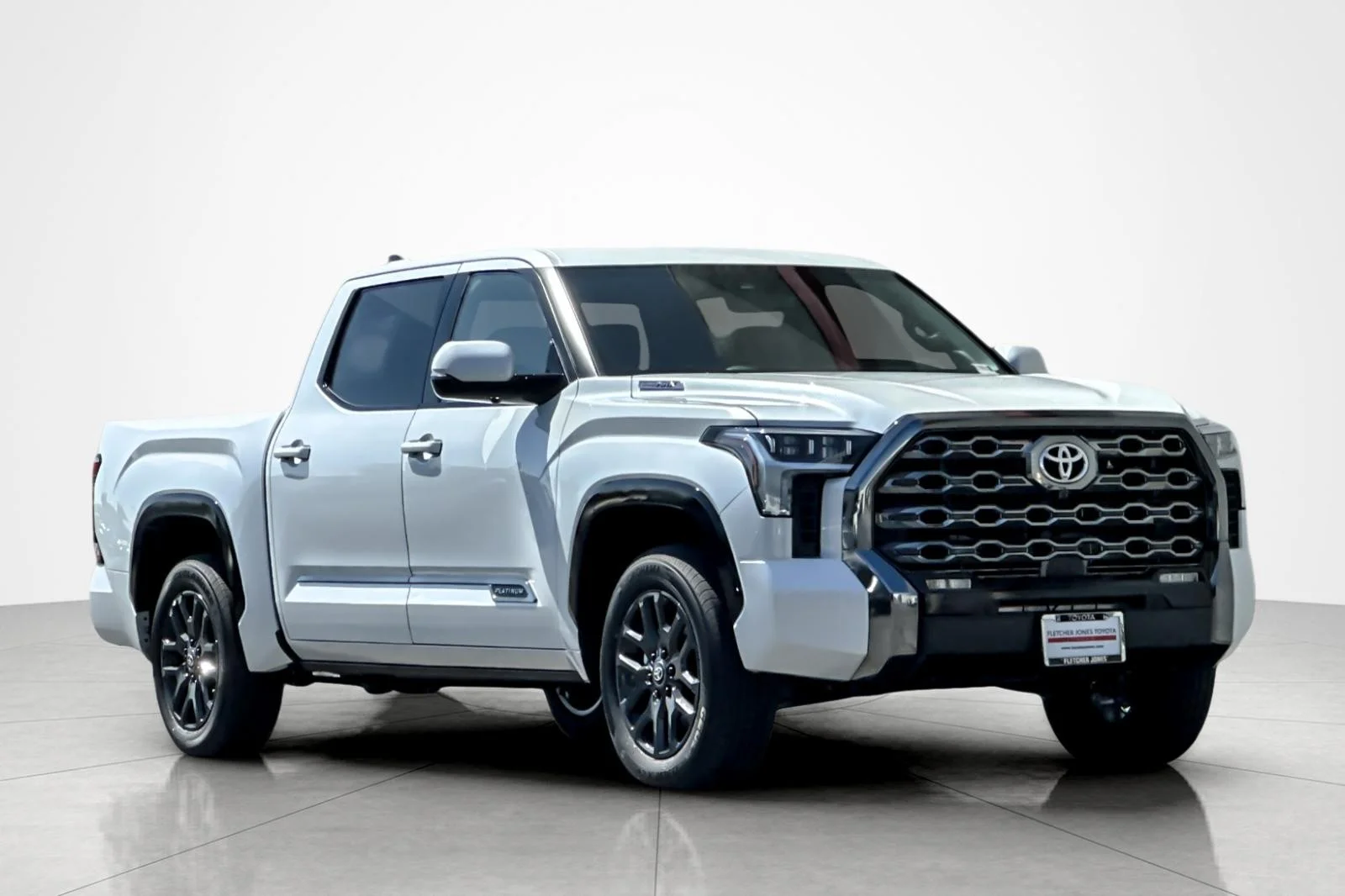 New 2026 Wind Chill Pearl <sup>1</sup> Toyota Tundra Platinum image 7