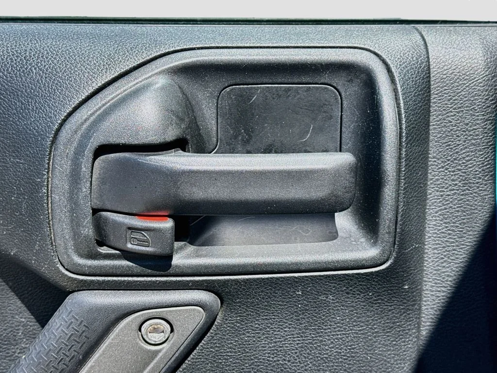 Used 2018 Blue Jeep Unlimited Sport image 19