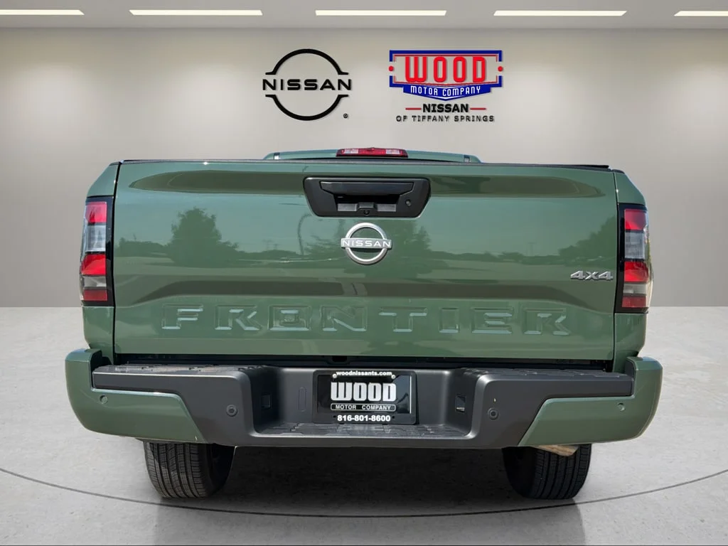 Certified Used 2025 Tactical Green Nissan SV image 3