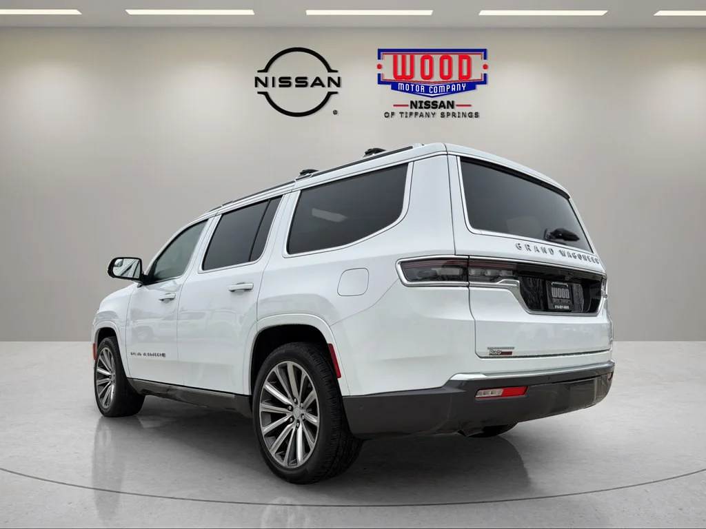 Used 2022 Bright White Clearcoat Jeep Series II image 4