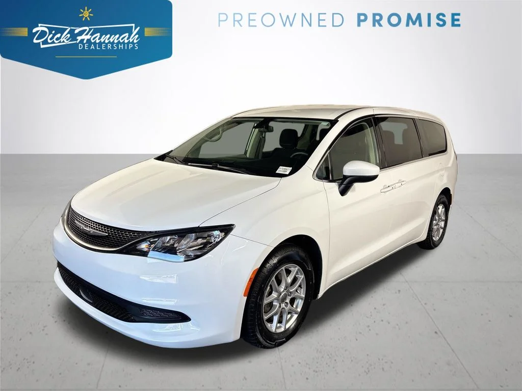 Used 2022 White Chrysler LX image 1