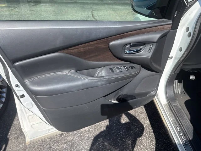 Used 2023 White Nissan Platinum image 36