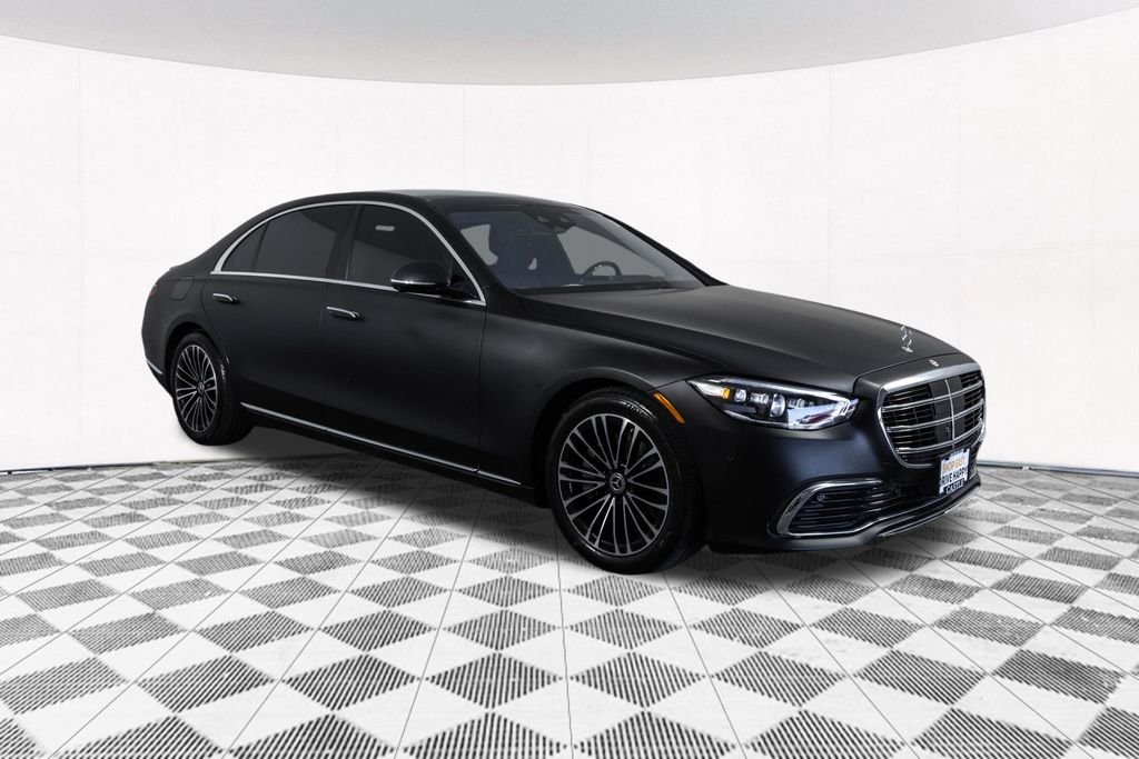 Used 2022 Black Mercedes-Benz S 580 image 16