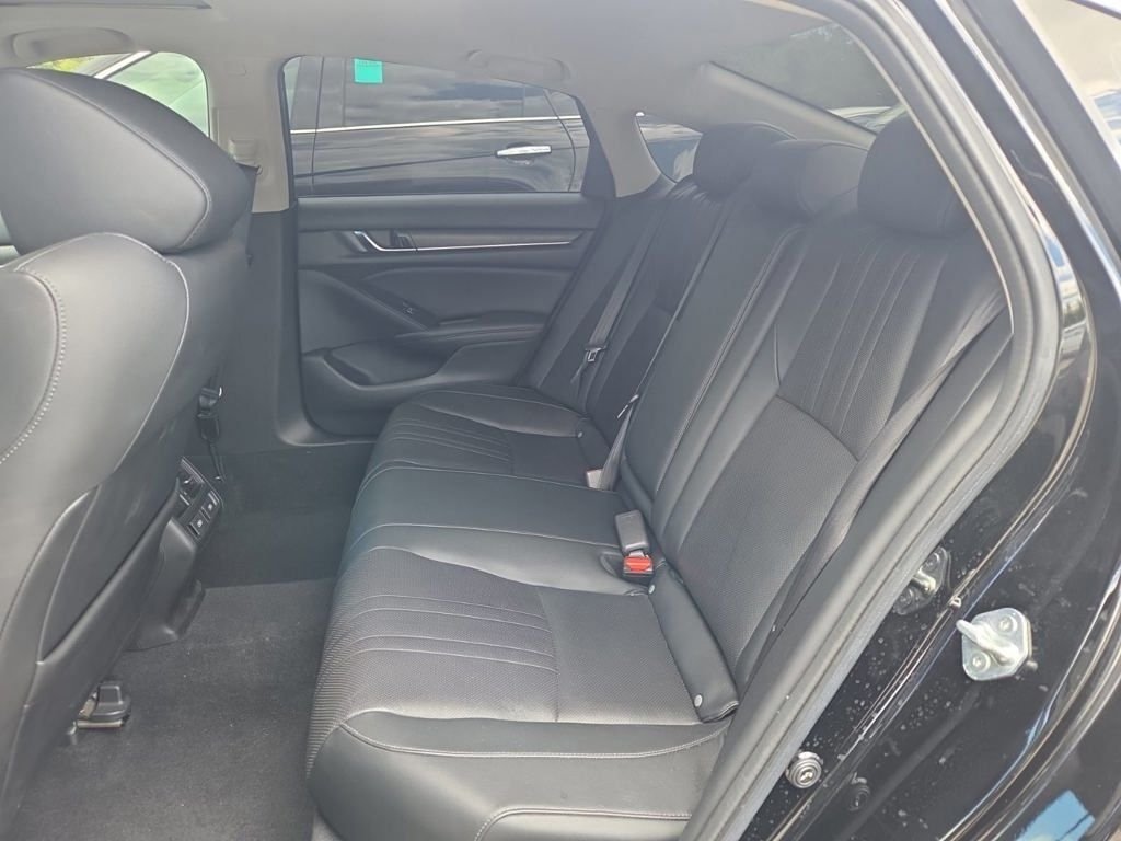 Used 2022 Black Honda EX-L image 10