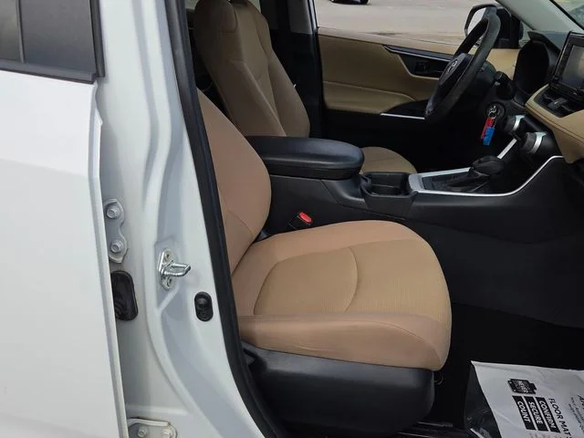 Used 2021 White Toyota LE image 15