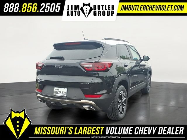 New 2026 Mosaic Black Metallic Chevrolet ACTIV image 23