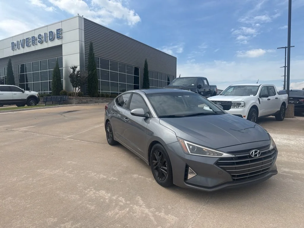 Used 2019 Gray Hyundai Value Edition image 1