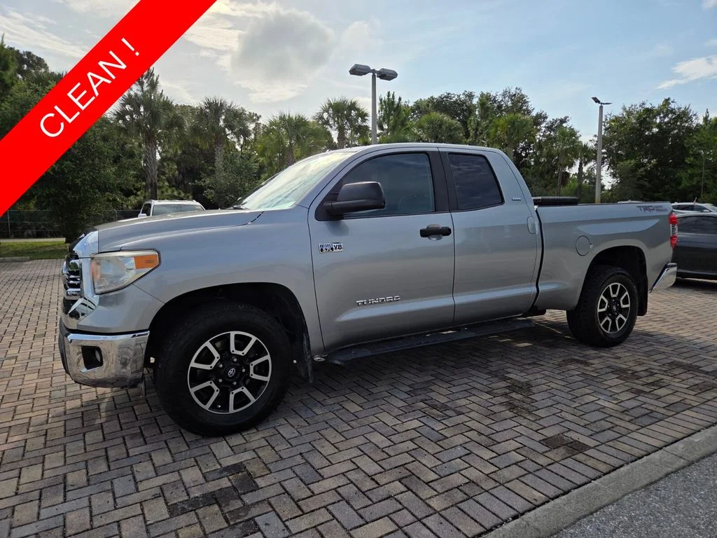 Used 2016 Silver Toyota SR5 image 3