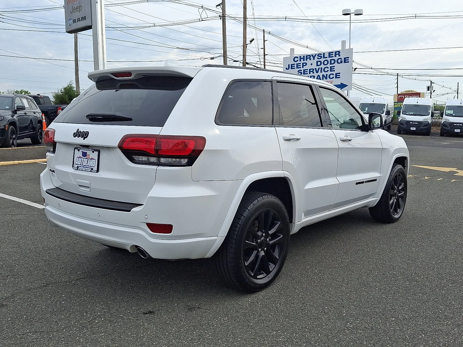 Certified Used 2021 Bright White Clearcoat Jeep Laredo X image 7