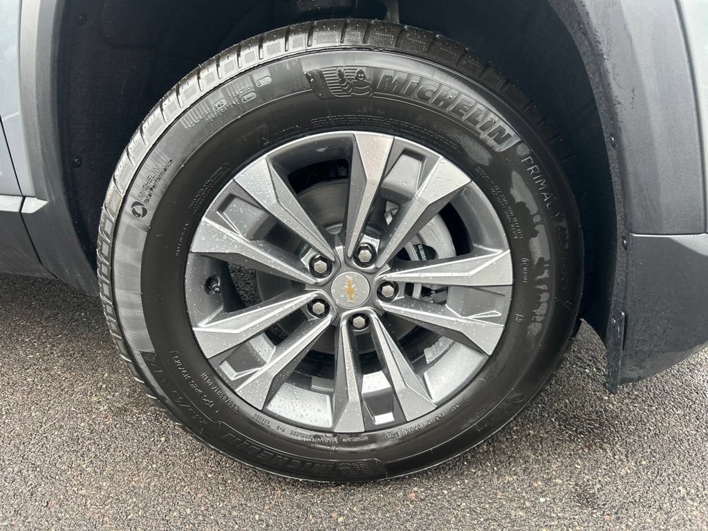 2027 Chevrolet Equinox LT - Photo 10