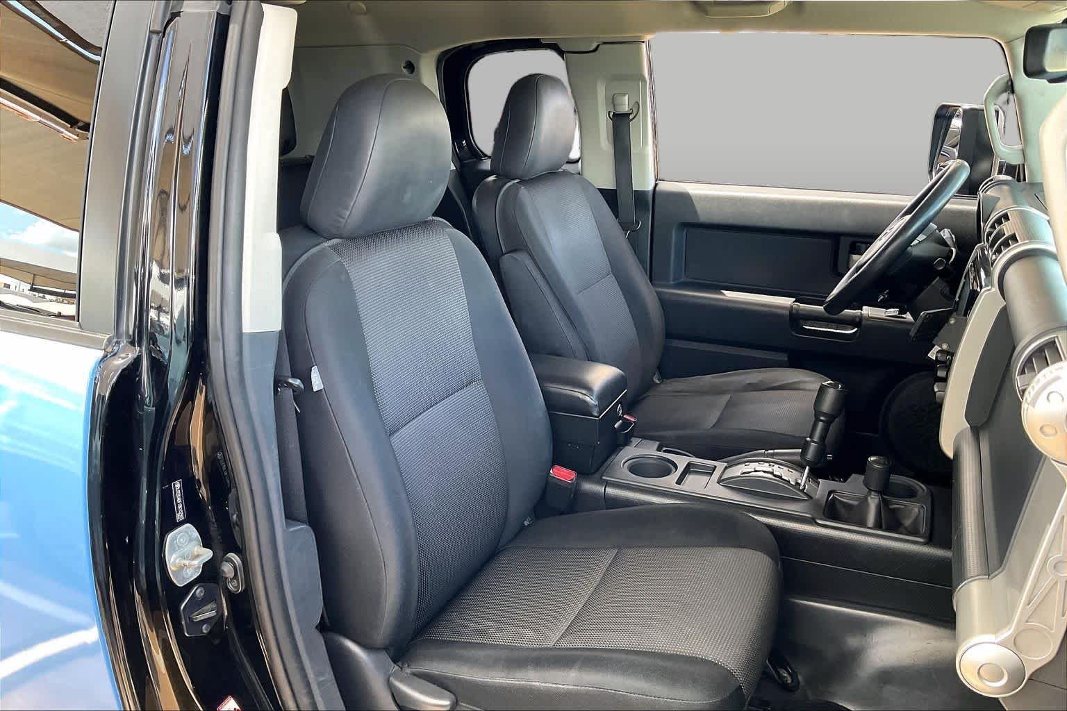 Used 2011 Cavalry Blue Toyota  image 8