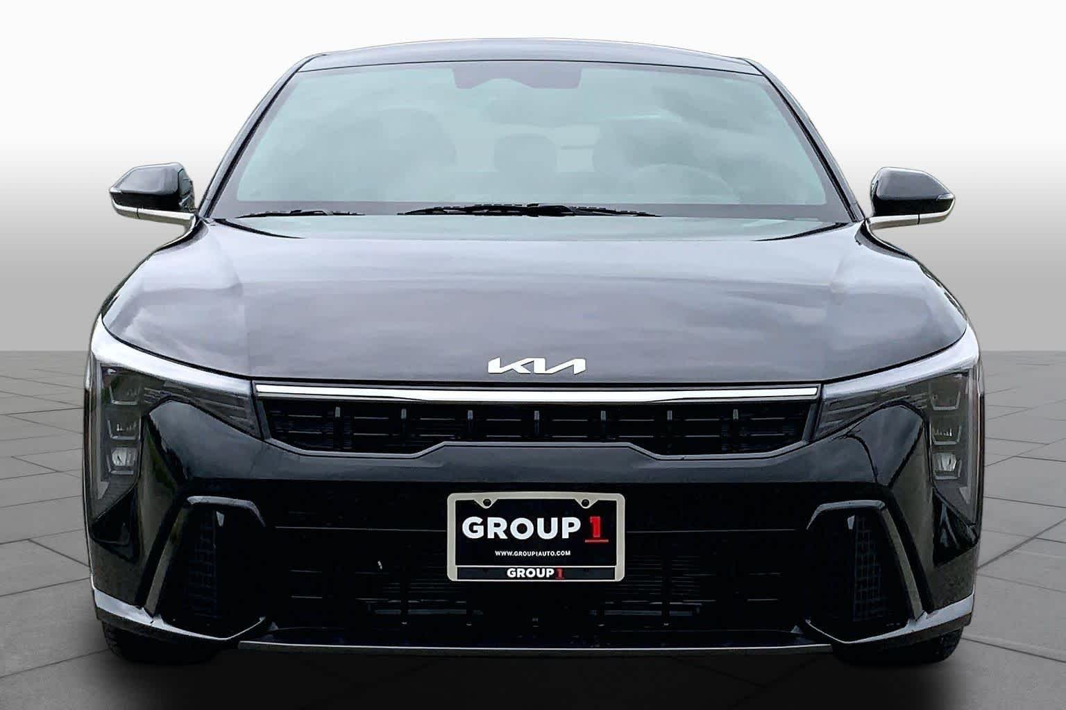 Used 2025 Aurora Black Pearl Kia GT-Line image 6